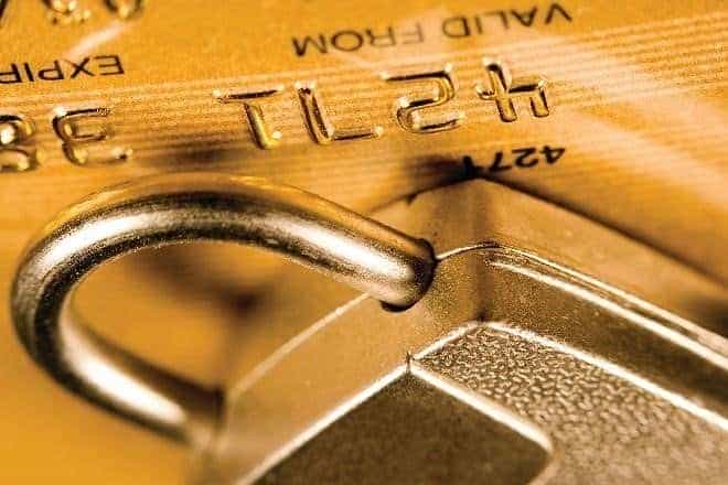 Як заблокувати кредитну карту Приватбанку.