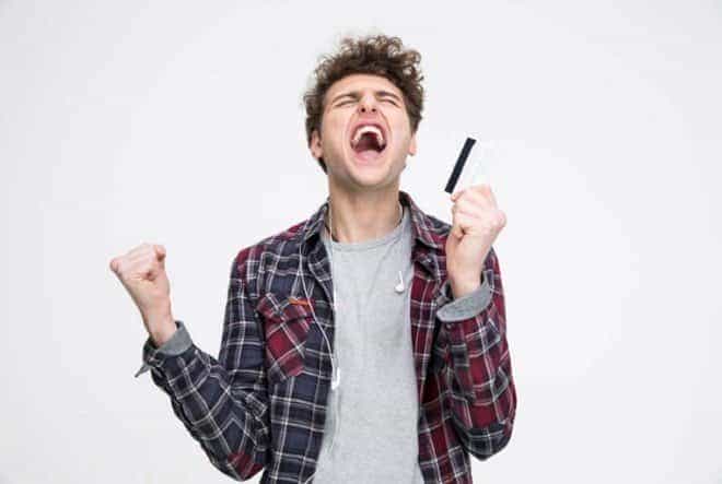 Кредитка «Універсальна» від Привату, умови, комісії, відгуки.